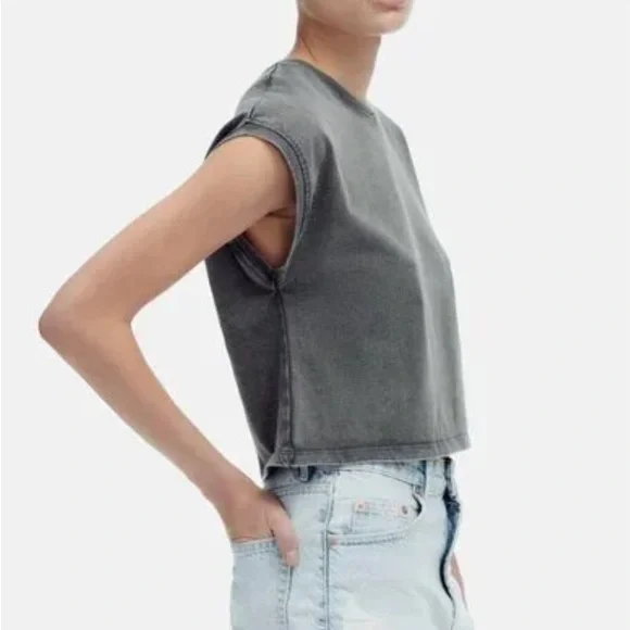 Zara Short-Sleeved T-Shirt in Pearl Grey size Medium - Picture 9 of 11